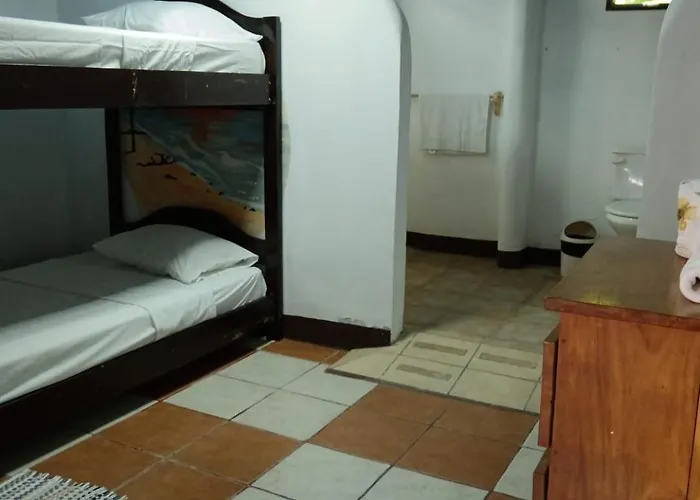 Blue Iguana Hotel 3*