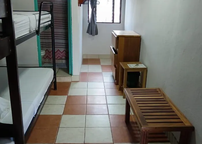 Hotel Blue Iguana 3*